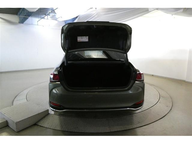 ＥＳ ＥＳ３００ｈ　バージョンＬ　フルセグ地デジＴＶ　黒革シート　ナビ＆ＴＶ　ＥＴＣ　横滑り防止装置　ＬＥＤ　スマートキー　ミュージックプレイヤー接続可　エアバッグ　パワーシート　アルミホイール　バックモニター　エアコン　メモリーナビ（9枚目）