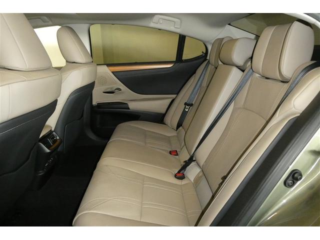 ＥＳ ＥＳ３００ｈ　バージョンＬ　フルセグ地デジＴＶ　黒革シート　ナビ＆ＴＶ　ＥＴＣ　横滑り防止装置　ＬＥＤ　スマートキー　ミュージックプレイヤー接続可　エアバッグ　パワーシート　アルミホイール　バックモニター　エアコン　メモリーナビ（15枚目）