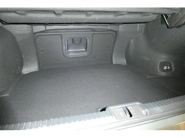 ＥＳ ＥＳ３００ｈ　バージョンＬ　フルセグ地デジＴＶ　黒革シート　ナビ＆ＴＶ　ＥＴＣ　横滑り防止装置　ＬＥＤ　スマートキー　ミュージックプレイヤー接続可　エアバッグ　パワーシート　アルミホイール　バックモニター　エアコン　メモリーナビ（16枚目）