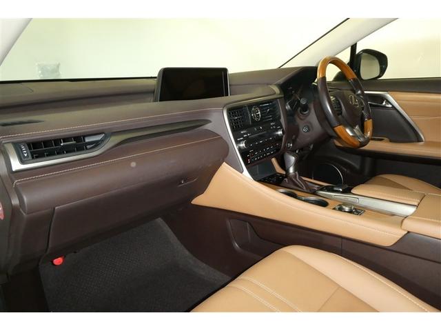 ＲＸ ＲＸ２００ｔ　バージョンＬ　衝突軽減装置　ＡＣ１００Ｖ電源　Ｂカメラ　アイドリングストップ　メモリナビ　エアロ　本革　Ｐシート　ＤＶＤ　キーレス　ＬＥＤヘッドランプ　エアコン　エアバッグ　アルミホイール　ＡＵＸ　盗難防止装置（12枚目）