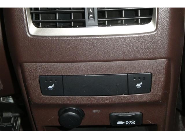 ＲＸ ＲＸ２００ｔ　バージョンＬ　衝突軽減装置　ＡＣ１００Ｖ電源　Ｂカメラ　アイドリングストップ　メモリナビ　エアロ　本革　Ｐシート　ＤＶＤ　キーレス　ＬＥＤヘッドランプ　エアコン　エアバッグ　アルミホイール　ＡＵＸ　盗難防止装置（31枚目）