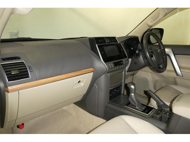 ランドクルーザープラド ＴＸ　Ｌパッケージ　リアカメラ　スマートキ　盗難防止　キーレスエントリー　ＥＴＣ装備　ＤＶＤ再生可　エアコン　ＬＥＤランプ　レザー　アルミホイール　パートタイム４ＷＤ　横滑り防止システム　フルＴＶ　電動パワーシート（11枚目）