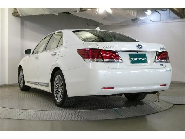 クラウンハイブリッド ロイヤルサルーン　ダブルエアコン　本革　フルセグテレビ　Ｂカメラ　ＬＥＤヘッドランプ　ＤＶＤ再生機能　盗難防止システム　スマキー　オートクルーズコントロール　ＥＳＣ　ＥＴＣ付き　アルミホイール　カーテンエアバッグ　ＰＷ（6枚目）