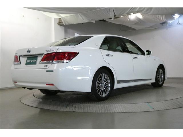 クラウンハイブリッド ロイヤルサルーン　ダブルエアコン　本革　フルセグテレビ　Ｂカメラ　ＬＥＤヘッドランプ　ＤＶＤ再生機能　盗難防止システム　スマキー　オートクルーズコントロール　ＥＳＣ　ＥＴＣ付き　アルミホイール　カーテンエアバッグ　ＰＷ（8枚目）