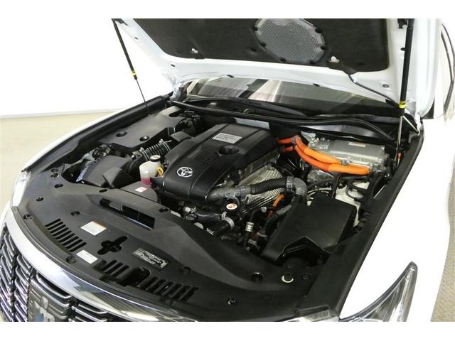 クラウンハイブリッド ロイヤルサルーン　ダブルエアコン　本革　フルセグテレビ　Ｂカメラ　ＬＥＤヘッドランプ　ＤＶＤ再生機能　盗難防止システム　スマキー　オートクルーズコントロール　ＥＳＣ　ＥＴＣ付き　アルミホイール　カーテンエアバッグ　ＰＷ（40枚目）