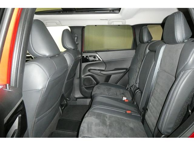 こちらは２列目です。ゆったりできるのでリラックスしてお過ごし頂けますよ