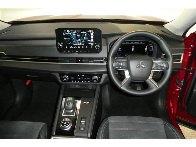 インパネ周りは、すぐ手の届く位置に操作ボタンが配置されており、ドライバーの使い勝手が考慮されています♪