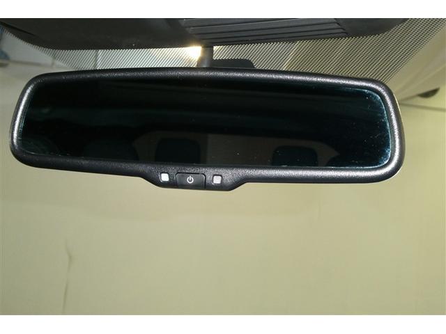 【自動防眩ミラー】夜間走行時、後続車のヘッドライトの反射を自動的に弱くします。　パワーモードＯＮモード、オートミラースイッチＯＮのときに作動。　スイッチ押すごとにＯＮ、ＯＦＦが切り換わります。