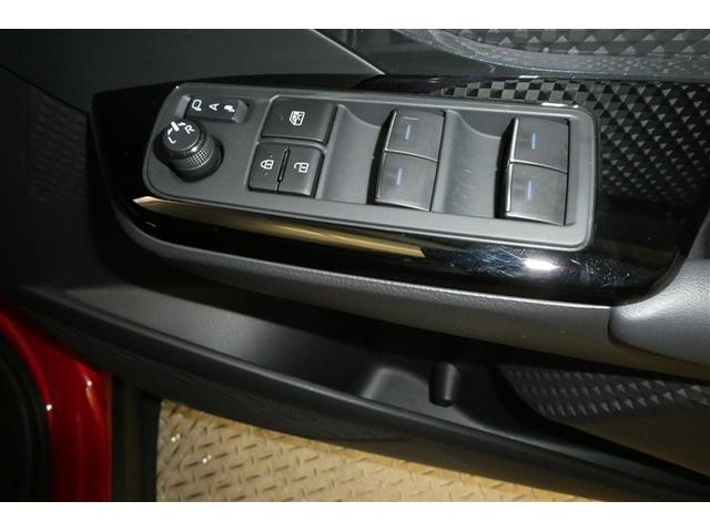 Ｃ－ＨＲ Ｇ　モード　ネロ　セーフティプラス　ＰＣＳ　盗難防止　Ｒカメラ　ＬＥＤライト　アルミ　クルーズＣ　エアバッグ　ＡＢＳ　ナビ　スマートキ－　ＥＴＣ車載器　キーフリー　オートエアコン　横滑り防止　ミュージックプレイヤー接続可　メモリーナビ（26枚目）