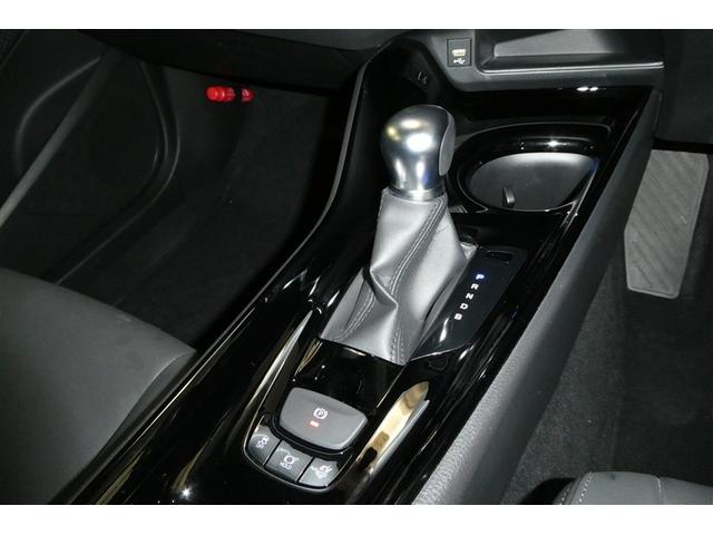 Ｃ－ＨＲ Ｇ　モード　ネロ　セーフティプラス　ＰＣＳ　盗難防止　Ｒカメラ　ＬＥＤライト　アルミ　クルーズＣ　エアバッグ　ＡＢＳ　ナビ　スマートキ－　ＥＴＣ車載器　キーフリー　オートエアコン　横滑り防止　ミュージックプレイヤー接続可　メモリーナビ（28枚目）