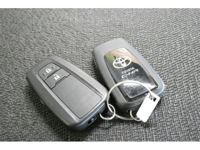 Ｃ－ＨＲ Ｇ　モード　ネロ　セーフティプラス　ＰＣＳ　盗難防止　Ｒカメラ　ＬＥＤライト　アルミ　クルーズＣ　エアバッグ　ＡＢＳ　ナビ　スマートキ－　ＥＴＣ車載器　キーフリー　オートエアコン　横滑り防止　ミュージックプレイヤー接続可　メモリーナビ（34枚目）