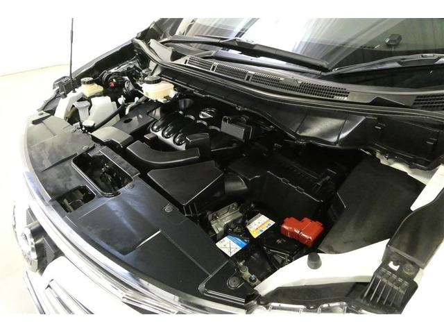 エンジンルームもスチーム洗浄で綺麗にクリーニング済み♪点検整備、エンジンオイルの交換等メンテナンスをしてお渡し致します。