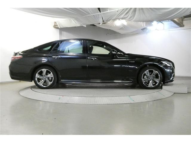 クラウンハイブリッド ＲＳアドバンス　Ｆｏｕｒ　バックモニター　本革シート　衝突軽減　横滑防止装置　フルセグテレビ　エアコン　ＬＥＤライト　ナビ＆ＴＶ　オートクルーズ　サンルーフ　ドライブレコーダー　スマートキー　電動シート　キーレス　ＤＶＤ（5枚目）