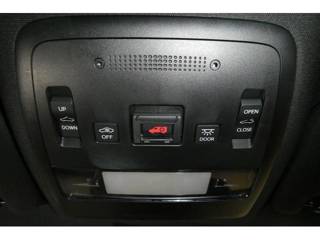 クラウンハイブリッド ＲＳアドバンス　Ｆｏｕｒ　バックモニター　本革シート　衝突軽減　横滑防止装置　フルセグテレビ　エアコン　ＬＥＤライト　ナビ＆ＴＶ　オートクルーズ　サンルーフ　ドライブレコーダー　スマートキー　電動シート　キーレス　ＤＶＤ（28枚目）