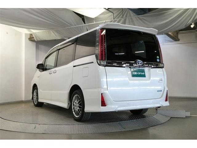 ノア ハイブリッドSi ダブルバイビーII Bカメラ 横滑り防止装置 LED エアロ 地デジ オートクルーズ DVD再生可 メモリナビ フルフラット エアバッグ ETC ナビ&TV 3列シート ABS アルミホイール スマートキ キーレス(6枚目)