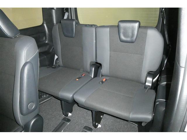 ノア ハイブリッドSi ダブルバイビーII Bカメラ 横滑り防止装置 LED エアロ 地デジ オートクルーズ DVD再生可 メモリナビ フルフラット エアバッグ ETC ナビ&TV 3列シート ABS アルミホイール スマートキ キーレス(15枚目)