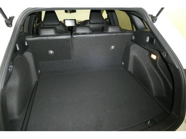 広いトランクスペース！大きい荷物から小さい荷物までたっぷり積んじゃってください♪