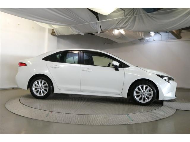 カローラ ハイブリッド　Ｓ　スマートキ　横滑り防止機能　ＬＥＤヘッドライト　ミュージックプレイヤー接続可　盗難防止装置　ＤＶＤ再生　キーレス　オートエアコン　クルコン　リヤカメラ　メモリナビ　フルセグ　パワーステアリング　ＡＷ（5枚目）