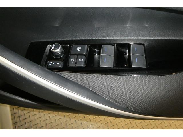 カローラ ハイブリッド　Ｓ　スマートキ　横滑り防止機能　ＬＥＤヘッドライト　ミュージックプレイヤー接続可　盗難防止装置　ＤＶＤ再生　キーレス　オートエアコン　クルコン　リヤカメラ　メモリナビ　フルセグ　パワーステアリング　ＡＷ（25枚目）