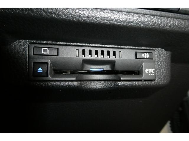 カローラ ハイブリッド　Ｓ　スマートキ　横滑り防止機能　ＬＥＤヘッドライト　ミュージックプレイヤー接続可　盗難防止装置　ＤＶＤ再生　キーレス　オートエアコン　クルコン　リヤカメラ　メモリナビ　フルセグ　パワーステアリング　ＡＷ（26枚目）