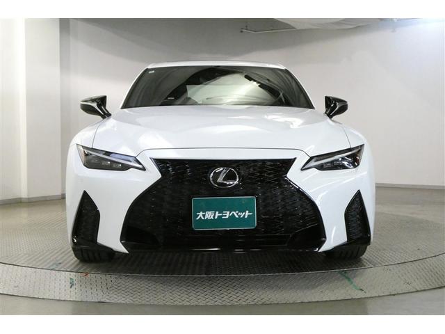 IS IS300 Fスポーツモードブラック アイドリングストップ Rカメラ DVD再生 プリクラッシュセーフティシステム ミュージックプレイヤー接続可 メモリーナビ 電動シート フルセグテレビ スマートキー ETC アルミホイール ムーンルーフ(2枚目)