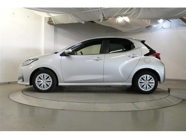 ヤリス ハイブリッドZ 100V PCS DVD Bカメラ アイドリングストップ車 ナビ付 LEDランプ スマキー ETC付き メディアプレイヤー接続 VSC パワステ クルコン カーテンエアバック キーフリー ABS(4枚目)