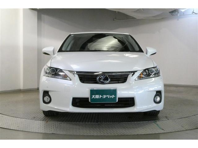 ＣＴ ＣＴ２００ｈ　バージョンＬ　ＤＶＤ再生可能　横滑り防止　リアカメラ　Ｐシート　ＡＡＣ　ナビＴＶ　本革　ＡＢＳ　サイドエアバック　クルーズＣ　ＡＷ　ミュージックプレイヤー接続可　イモビライザー　エアバッグ　キーレス　メモリナビ（2枚目）