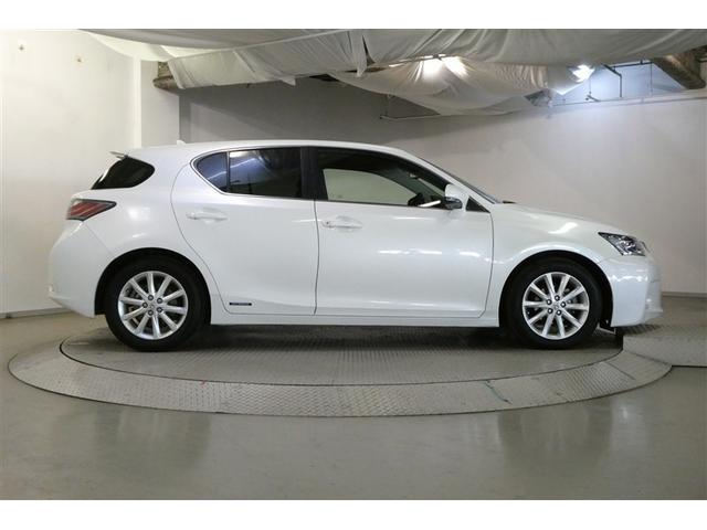 ＣＴ ＣＴ２００ｈ　バージョンＬ　ＤＶＤ再生可能　横滑り防止　リアカメラ　Ｐシート　ＡＡＣ　ナビＴＶ　本革　ＡＢＳ　サイドエアバック　クルーズＣ　ＡＷ　ミュージックプレイヤー接続可　イモビライザー　エアバッグ　キーレス　メモリナビ（5枚目）