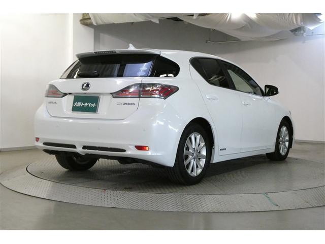 ＣＴ ＣＴ２００ｈ　バージョンＬ　ＤＶＤ再生可能　横滑り防止　リアカメラ　Ｐシート　ＡＡＣ　ナビＴＶ　本革　ＡＢＳ　サイドエアバック　クルーズＣ　ＡＷ　ミュージックプレイヤー接続可　イモビライザー　エアバッグ　キーレス　メモリナビ（8枚目）