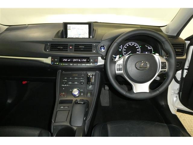 ＣＴ ＣＴ２００ｈ　バージョンＬ　ＤＶＤ再生可能　横滑り防止　リアカメラ　Ｐシート　ＡＡＣ　ナビＴＶ　本革　ＡＢＳ　サイドエアバック　クルーズＣ　ＡＷ　ミュージックプレイヤー接続可　イモビライザー　エアバッグ　キーレス　メモリナビ（15枚目）