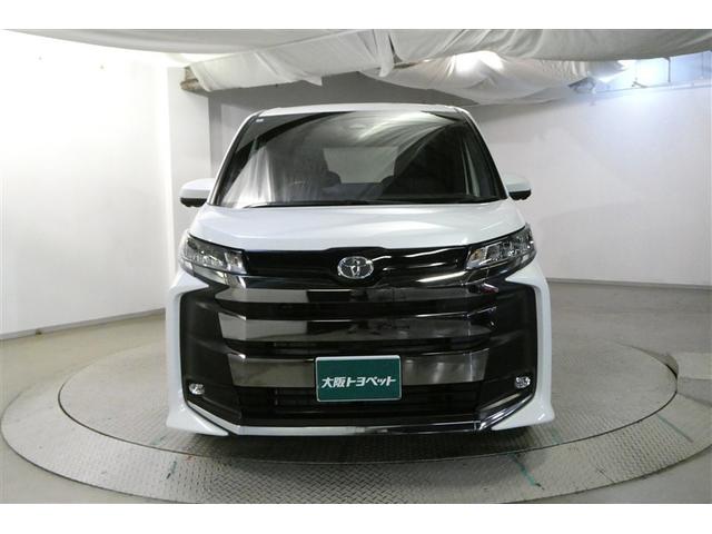 ノア Ｓ－Ｚ　アルミホイール　デュアルエアコン　クルーズコントロール　盗難防止装置　ＬＥＤライト　両側自動ドア　メモリーナビ　キーレス　横滑り防止　ナビＴＶ　三列シート　ＤＶＤ再生　ミュージックプレイヤー接続可（2枚目）