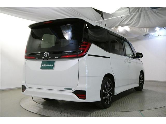 ノア Ｓ－Ｚ　アルミホイール　デュアルエアコン　クルーズコントロール　盗難防止装置　ＬＥＤライト　両側自動ドア　メモリーナビ　キーレス　横滑り防止　ナビＴＶ　三列シート　ＤＶＤ再生　ミュージックプレイヤー接続可（8枚目）