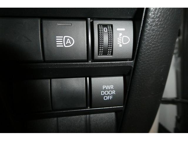 ノア Ｓ－Ｚ　アルミホイール　デュアルエアコン　クルーズコントロール　盗難防止装置　ＬＥＤライト　両側自動ドア　メモリーナビ　キーレス　横滑り防止　ナビＴＶ　三列シート　ＤＶＤ再生　ミュージックプレイヤー接続可（22枚目）