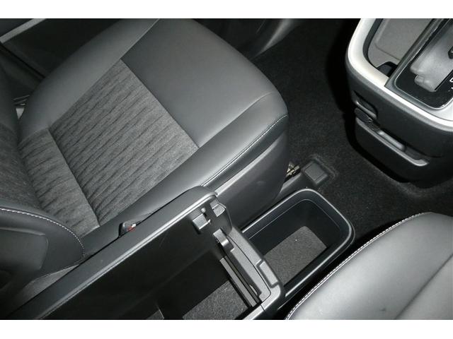 ノア Ｓ－Ｚ　アルミホイール　デュアルエアコン　クルーズコントロール　盗難防止装置　ＬＥＤライト　両側自動ドア　メモリーナビ　キーレス　横滑り防止　ナビＴＶ　三列シート　ＤＶＤ再生　ミュージックプレイヤー接続可（31枚目）