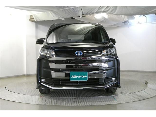 ノア ハイブリッドＳ－Ｚ　エアロ　横滑り防止機能　エアバッグ　オートクルーズコントロール　地デジ　両側自動ドア　ダブルエアコン　スマートエントリー　ＬＥＤランプ　バックモニター　メモリナビ　３列シート　ＥＴＣ付き　ＡＢＳ（2枚目）