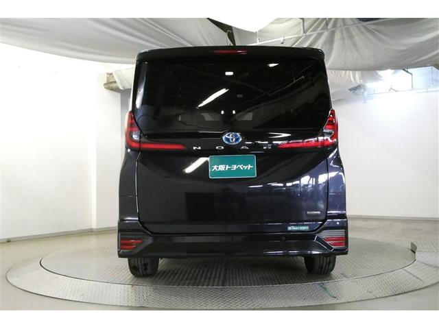 ノア ハイブリッドＳ－Ｚ　エアロ　横滑り防止機能　エアバッグ　オートクルーズコントロール　地デジ　両側自動ドア　ダブルエアコン　スマートエントリー　ＬＥＤランプ　バックモニター　メモリナビ　３列シート　ＥＴＣ付き　ＡＢＳ（8枚目）