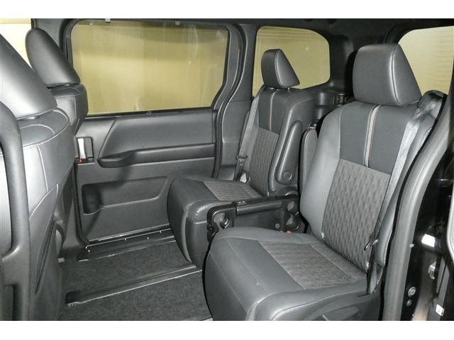 ノア ハイブリッドＳ－Ｚ　エアロ　横滑り防止機能　エアバッグ　オートクルーズコントロール　地デジ　両側自動ドア　ダブルエアコン　スマートエントリー　ＬＥＤランプ　バックモニター　メモリナビ　３列シート　ＥＴＣ付き　ＡＢＳ（14枚目）