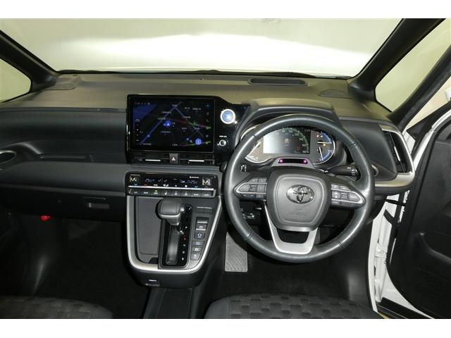 �C���p�l����́A������̓͂��ʒu�ɑ���{�^�����z�u����Ă���A�h���C�o�[�̎g�����肪�l������Ă��܂���