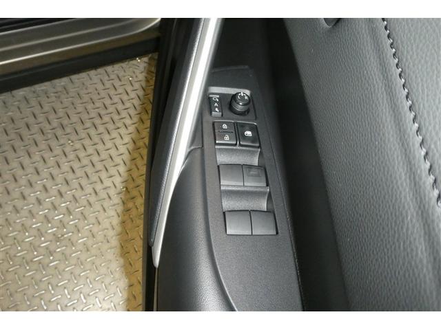 カローラクロス ハイブリッド　Ｚ　Ａクルコン　ＰＣＳ　ＡＣ１００　Ｐシート　４ＷＤ車　横滑り防止装置　キーフリー　ＡＢＳ　ＬＥＤライト　ＥＴＣ車載器　半革シート　盗難防止装置　ナビ　アルミホイール　スマートキー　Ｂカメラ　エアバッグ（31枚目）