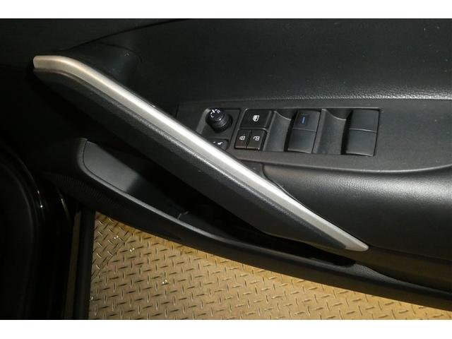 カローラクロス ハイブリッド　Ｚ　衝突軽減Ｂ　フルセグテレビ　スマキ－　半レザー　Ｂモニター　アクティブクルーズコントロール　メモリナビ　イモビ　ＬＥＤ　ＡＣ　運転席Ｐシート　メディアプレイヤー接続　キーレス　パワステ　アルミ　ＡＢＳ（27枚目）