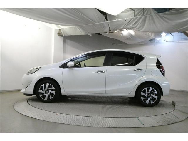 アクア Ｓスタイルブラック　ＡＵＸ端子　バックモニタ－　ナビＴＶ　イモビライザー　ＬＥＤライト　スマートキープッシュスタート　ＥＴＣ付き　Ｗエアバッグ　キーフリ　メモリーナビゲーション　横滑り防止装置付き　１セグ　ＡＢＳ　ＰＳ（4枚目）