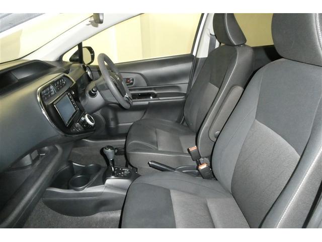 アクア Ｓスタイルブラック　ＡＵＸ端子　バックモニタ－　ナビＴＶ　イモビライザー　ＬＥＤライト　スマートキープッシュスタート　ＥＴＣ付き　Ｗエアバッグ　キーフリ　メモリーナビゲーション　横滑り防止装置付き　１セグ　ＡＢＳ　ＰＳ（13枚目）