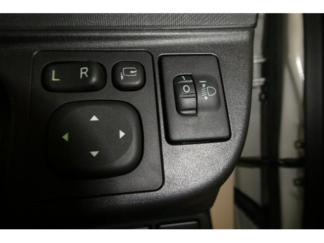 アクア Ｓスタイルブラック　ＡＵＸ端子　バックモニタ－　ナビＴＶ　イモビライザー　ＬＥＤライト　スマートキープッシュスタート　ＥＴＣ付き　Ｗエアバッグ　キーフリ　メモリーナビゲーション　横滑り防止装置付き　１セグ　ＡＢＳ　ＰＳ（21枚目）