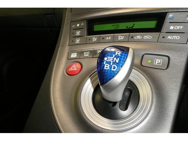 プリウス Ｓ　Ｂモニタ－　フルセグ地デジ　インテリキー　デュアルエアバック　エアＢ　イモビライザー　ＤＶＤ再生可能　ナビＴＶ　ＡＵＴＯエアコン　横スベリ防止　アルミホイール　ＥＴＣ装備　ＡＢＳ　サイドエアバッグ（21枚目）