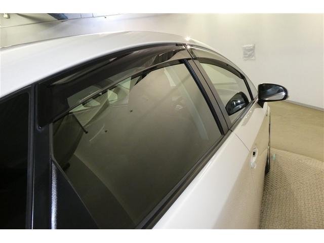 プリウス Ｓ　Ｂモニタ－　フルセグ地デジ　インテリキー　デュアルエアバック　エアＢ　イモビライザー　ＤＶＤ再生可能　ナビＴＶ　ＡＵＴＯエアコン　横スベリ防止　アルミホイール　ＥＴＣ装備　ＡＢＳ　サイドエアバッグ（22枚目）