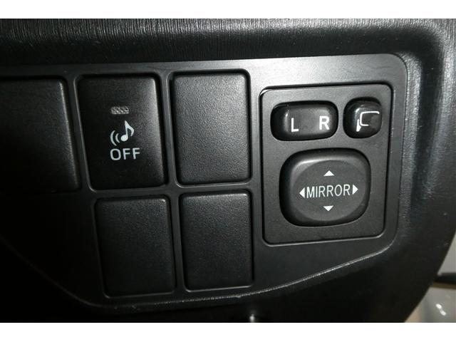 プリウス Ｓ　Ｂモニタ－　フルセグ地デジ　インテリキー　デュアルエアバック　エアＢ　イモビライザー　ＤＶＤ再生可能　ナビＴＶ　ＡＵＴＯエアコン　横スベリ防止　アルミホイール　ＥＴＣ装備　ＡＢＳ　サイドエアバッグ（26枚目）