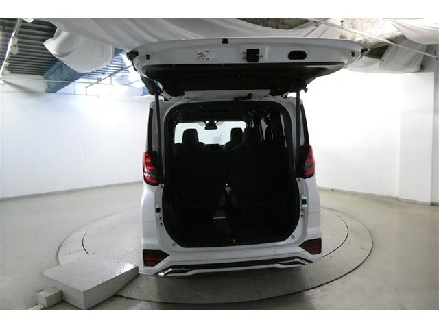 ノア Ｓ－Ｚ　アルミホイール　デュアルエアコン　クルーズコントロール　盗難防止装置　ＬＥＤライト　両側自動ドア　メモリーナビ　キーレス　横滑り防止　ナビＴＶ　三列シート　ＤＶＤ再生　ミュージックプレイヤー接続可（10枚目）