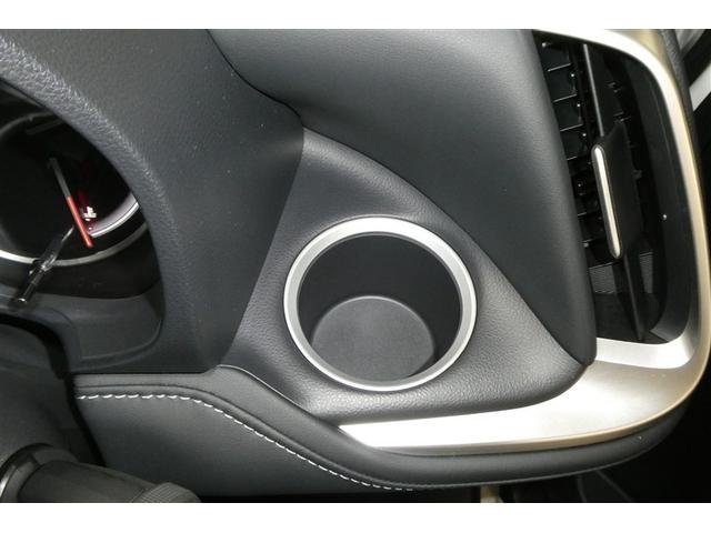 ノア Ｓ－Ｚ　アルミホイール　デュアルエアコン　クルーズコントロール　盗難防止装置　ＬＥＤライト　両側自動ドア　メモリーナビ　キーレス　横滑り防止　ナビＴＶ　三列シート　ＤＶＤ再生　ミュージックプレイヤー接続可（32枚目）