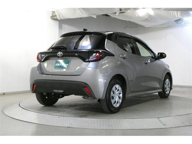 ヤリス Ｇ　カーナビ　Ｂカメラ　エアコン　スマートキー＆プッシュスタート　メモリーナビゲーション　イモビ　横滑り防止システム　クルーズＣ　ＡＢＳ　パワーウィンドウ　パワーステアリング　Ｗエアバック　ＥＴＣ車載器（8枚目）