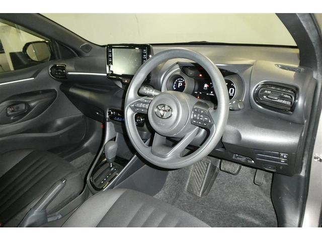 ヤリス Ｇ　カーナビ　Ｂカメラ　エアコン　スマートキー＆プッシュスタート　メモリーナビゲーション　イモビ　横滑り防止システム　クルーズＣ　ＡＢＳ　パワーウィンドウ　パワーステアリング　Ｗエアバック　ＥＴＣ車載器（10枚目）